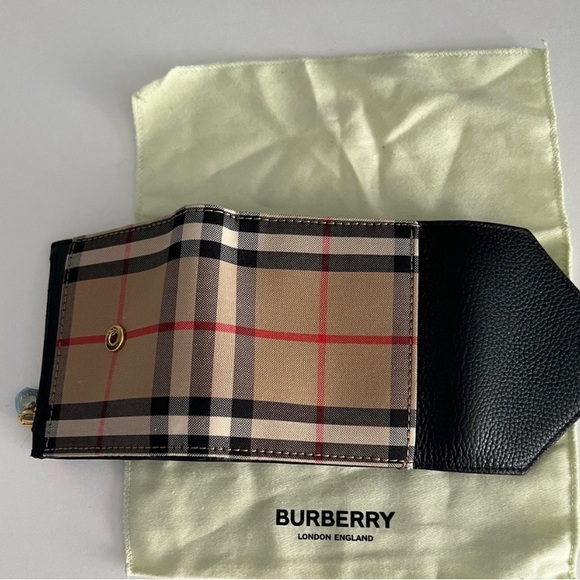 🌷💯Authentic Burberry Vintage Check Crossbody & Wallet🌷 - Picture 14 of 16